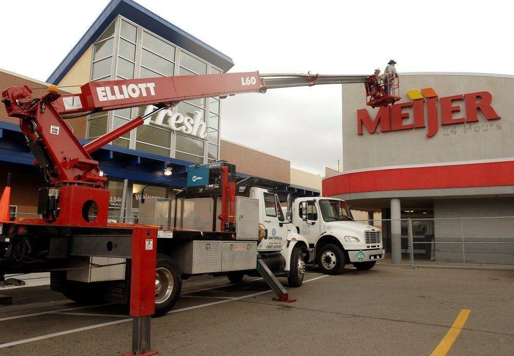 Meijer Store Logo - Meijer shuts down its first supercenter, opens newest store next ...