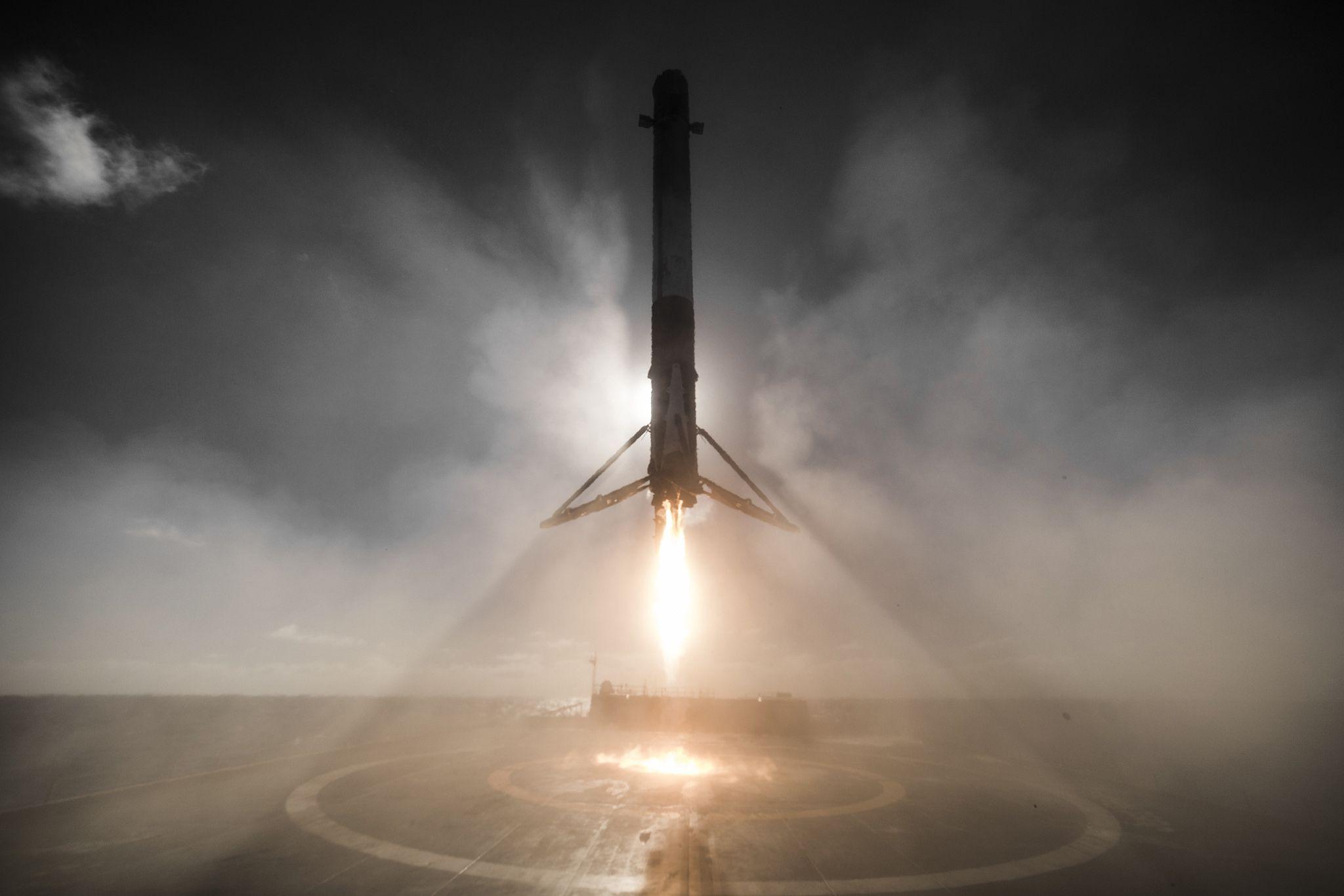 Iridium-1 Mission SpaceX Logo - A SpaceX Falcon 9 Safely Lands After Its Successful Iridium-1 ...