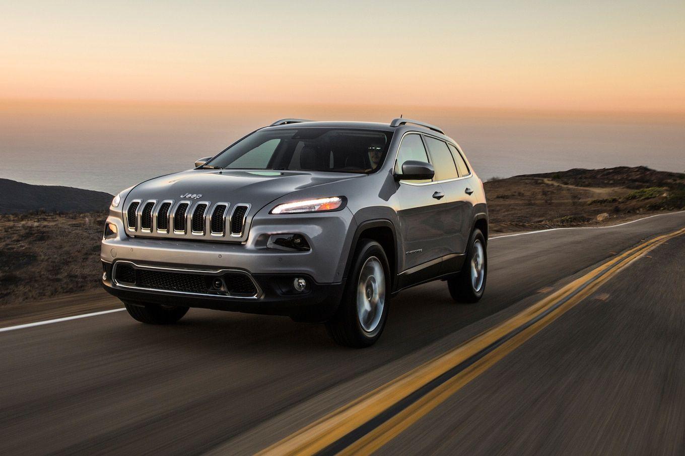 Jeep Cherokee Limited Logo - 2017 Jeep Cherokee Reviews and Rating | Motortrend