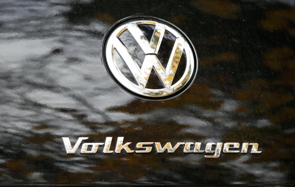 Vintage German VW Logo - Germany to retest VW cars as scandal pushes Berlin to act