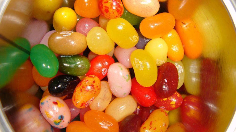 Yellow and Red Candy Logo - FDA Probes Link Between Food Dyes, Kids' Behavior : NPR