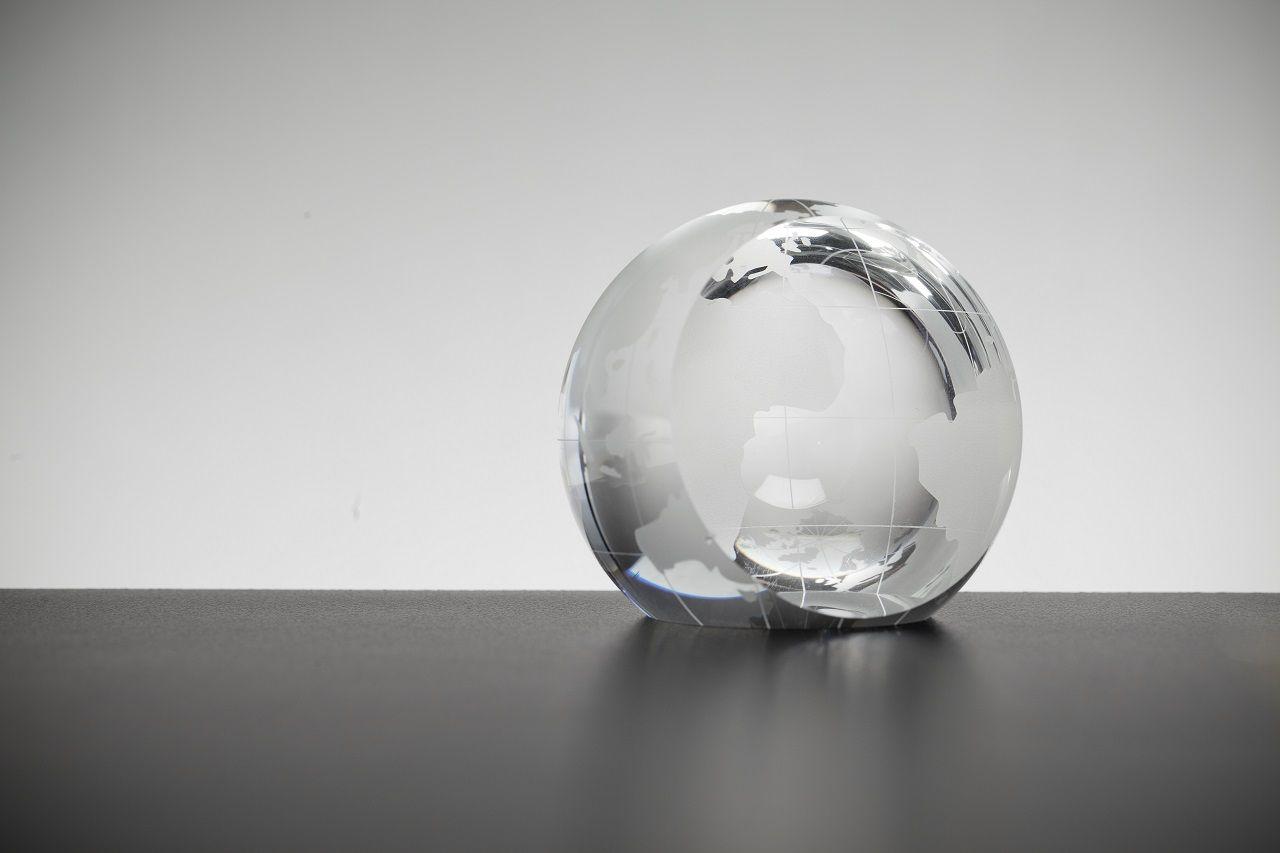 Sliced Globe Logo - Sliced Globe : The Glass Lady