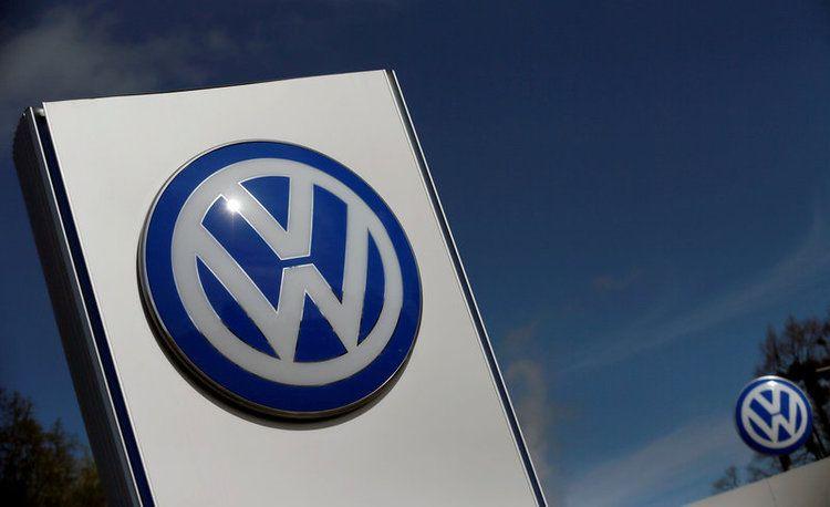 Wolfsburg VW Blue Logo - Volkswagen emissions manipulation also extended to petrol cars: Bild