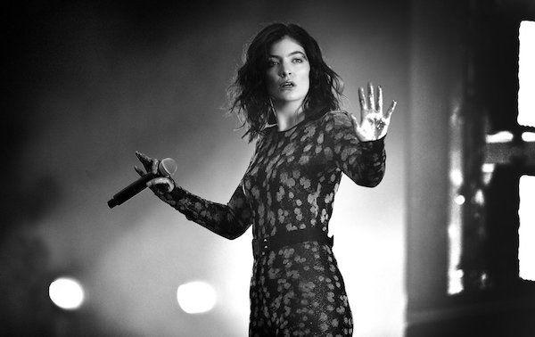 Lorde Black and White Logo - Watch: Lorde x Glastonbury 2017. | Coup De Main Magazine