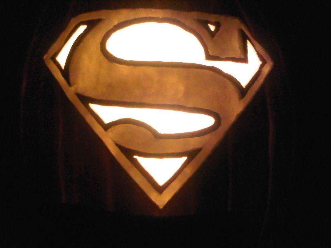 Brown Superman Logo - Movies, TV & Video Games Pumpkin Dude