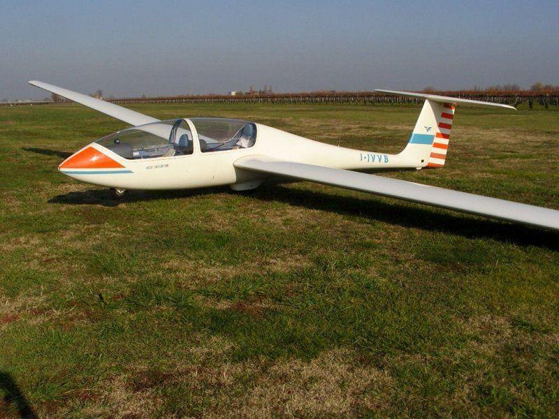 Glider Aircraft Logo - Aircraft Spotlight: Common Glider Comparison Guide - AOPA
