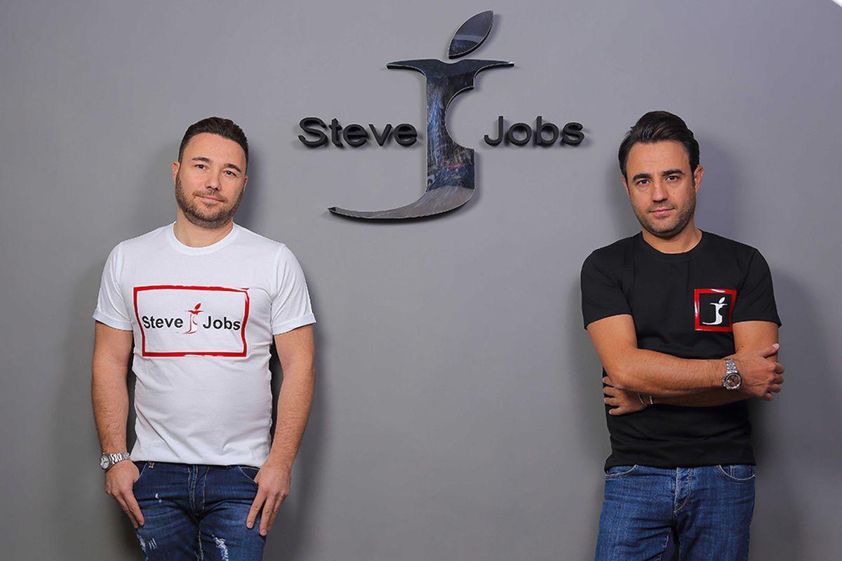 Steve Jobs Logo - Steve Jobs' is an Italian company — and Apple can't do anything ...
