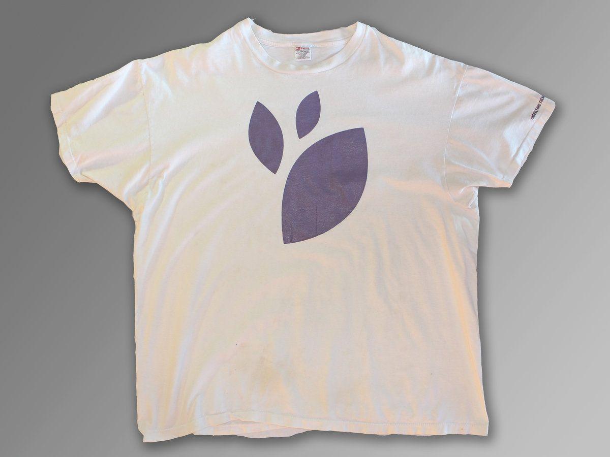 3 Leaves Logo - Leaves Logo T Shirt / Mens XXL / UTR 004. UNDERLYING THEMES