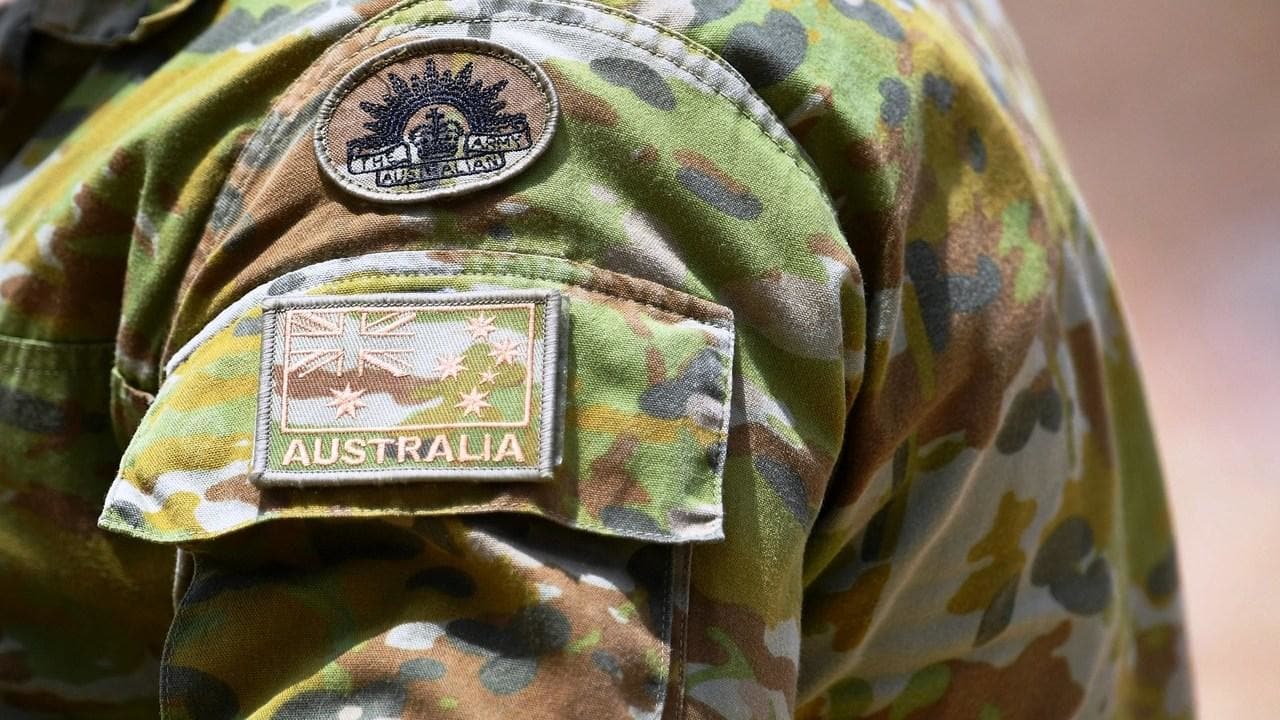 Australian Army Logo - Australian Defence Force LGBTI guide: Is there a ban on saying 'he