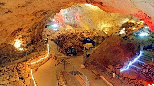 Grand Canyon Caverns Grotto Logo - Caverns-Grotto-View-From-Top-Grand-Canyon-Caverns – Grand Canyon Caverns