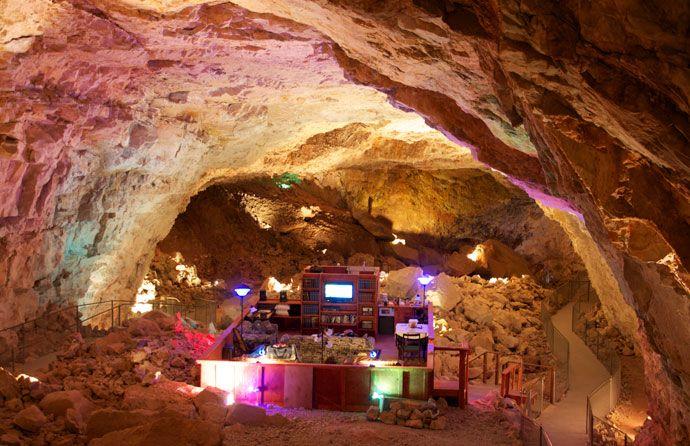 Grand Canyon Caverns Logo - A night in Grand Canyon Caverns Suite on Route 66 - Roadtrips i USA ...