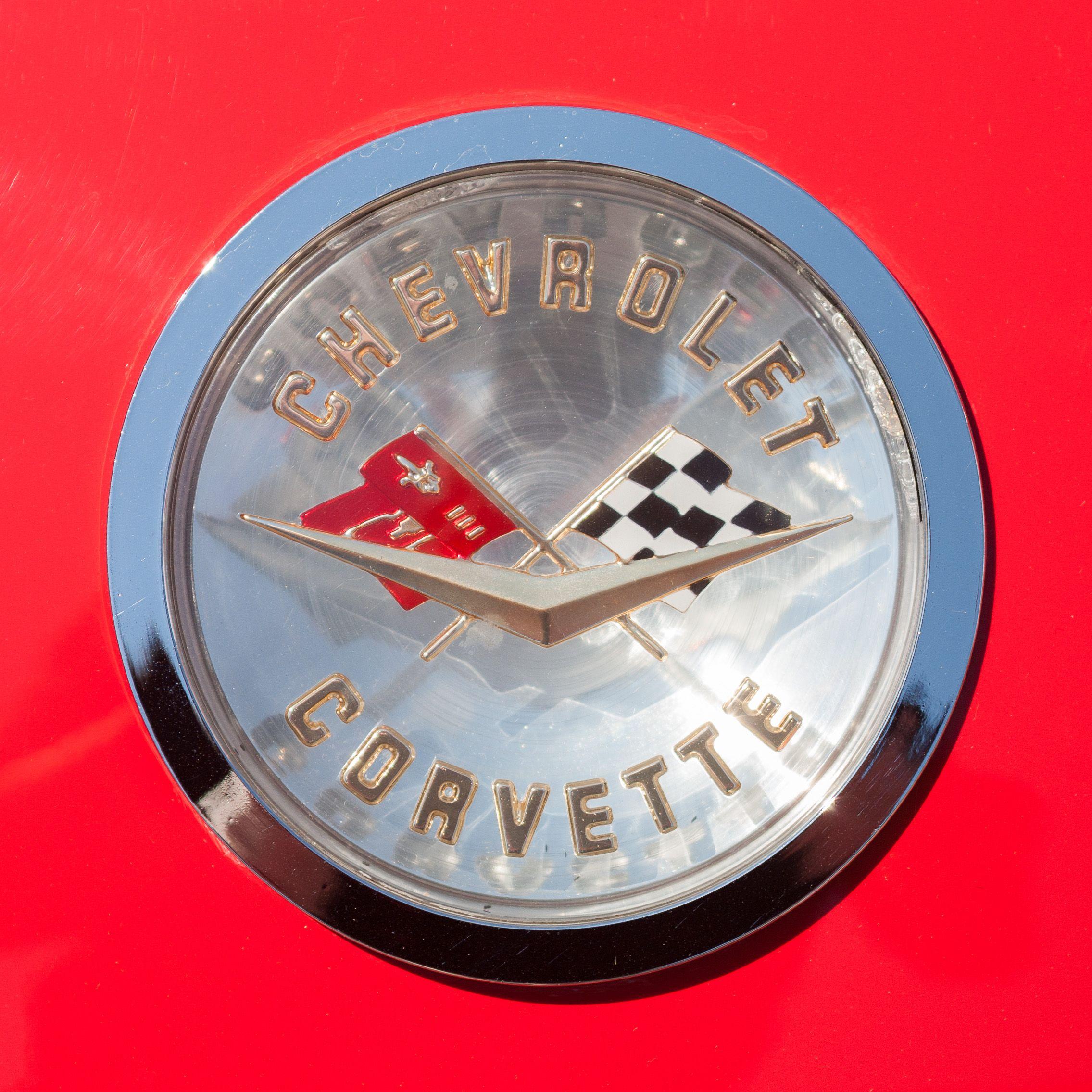1960 Corvette Logo - 2007 07 15 Chevrolet Logo Auf Der Heckklappe Eines 1960
