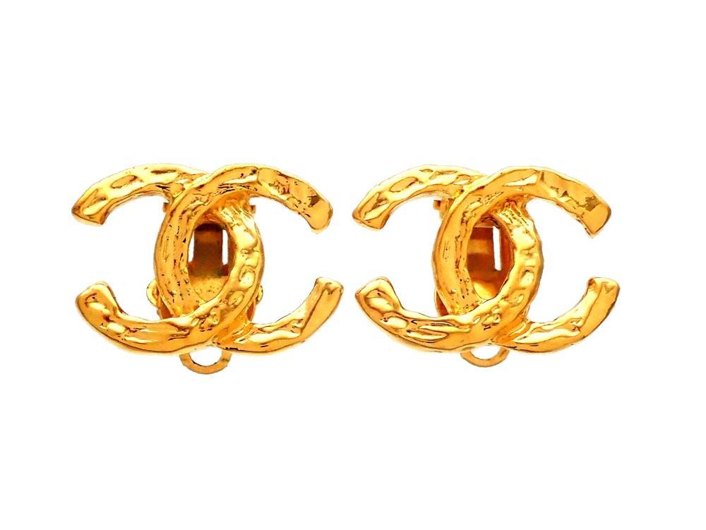 Double CC Logo - Authentic vintage Chanel earrings CC logo double C