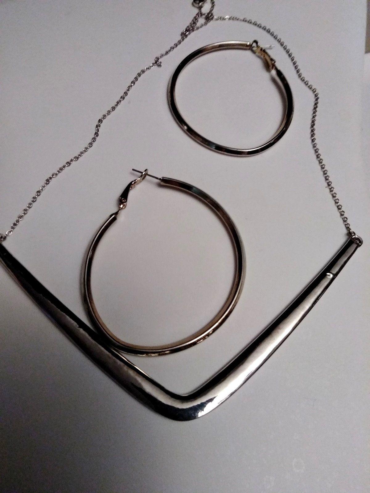 Metal Boomerang Logo - Silver Metal Boomerang Necklace & Hoop Earrings