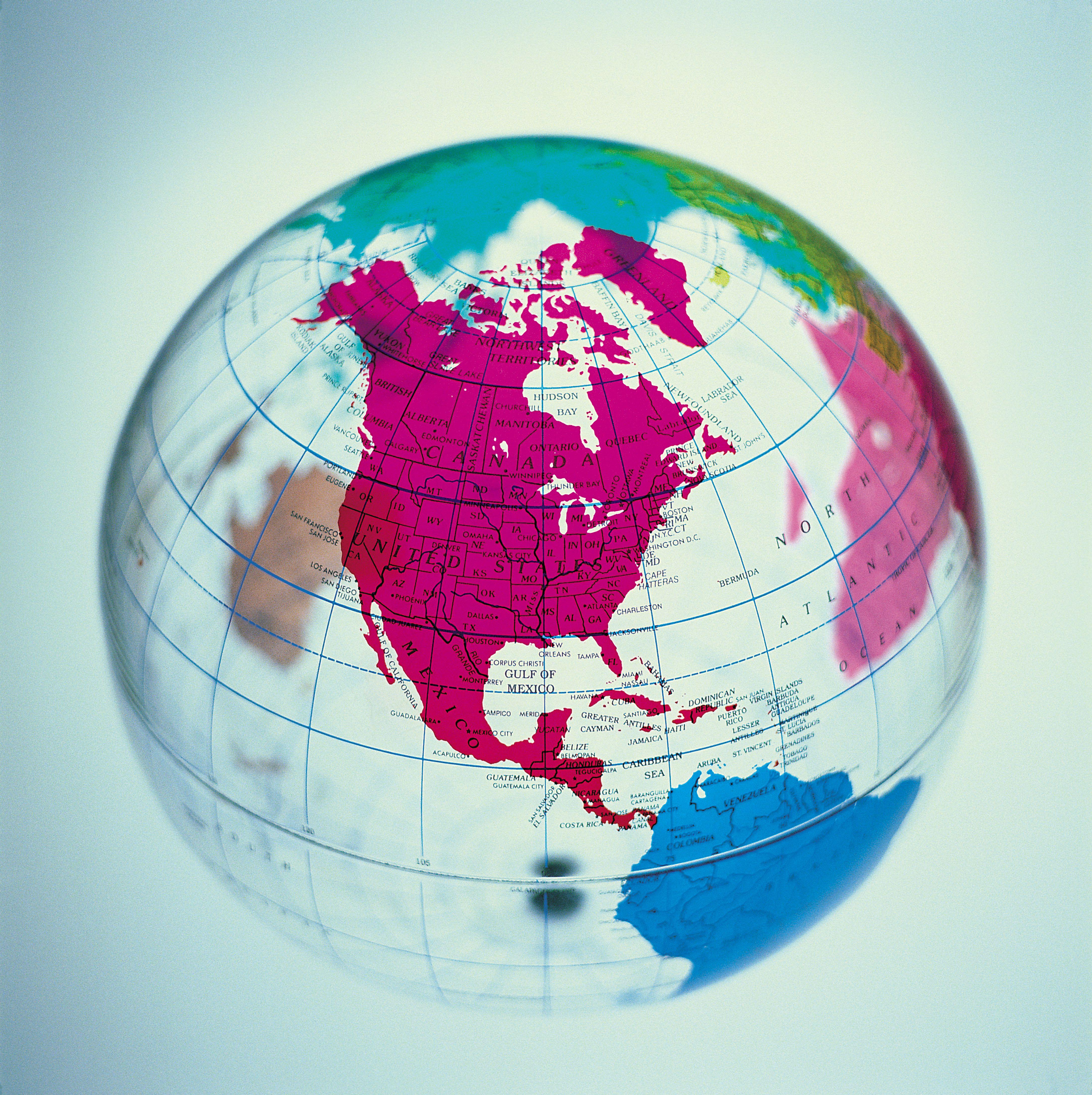Canada Globe Logo - T-Mobile offers free calls and data to customers in Canada and ...