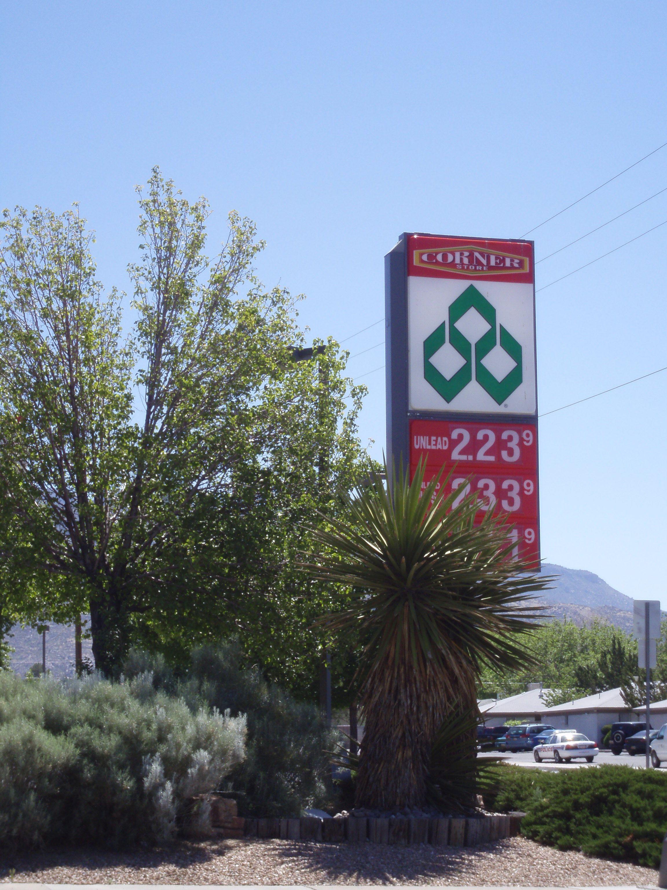 Shamrock Gas Station Logo - Diamond Shamrock sign, Albuquerque
