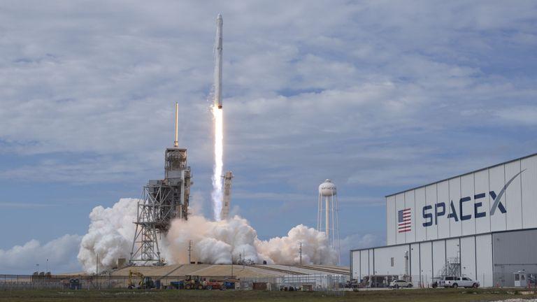 Zuma Falcon 9 Mission Logo - Zuma: Secret US satellite may have been destroyed during 'failed ...