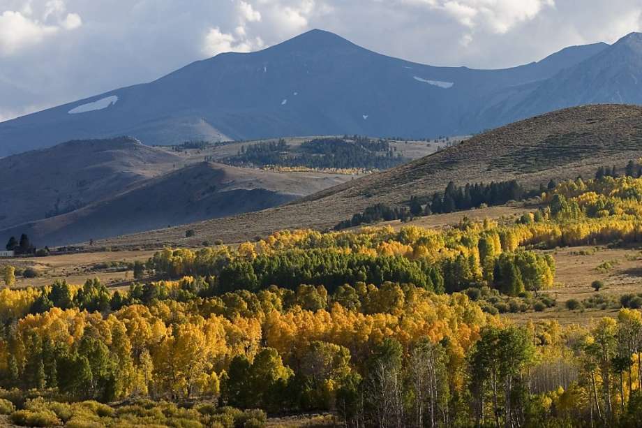 Sierra Nevada Mountain Logo - Sierra Nevada mountains still reaching for the sky - SFGate