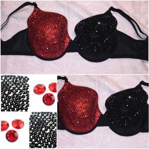 Two Red Diamonds Logo - Jet Black & Siam Two Faced Double Colour T Shirt Plunge Style Bra