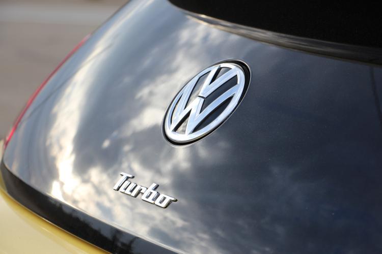 VW Turbo Logo - Test Drive: 2014 Volkswagen Beetle GSR is a turbocharged buzz-bomb ...