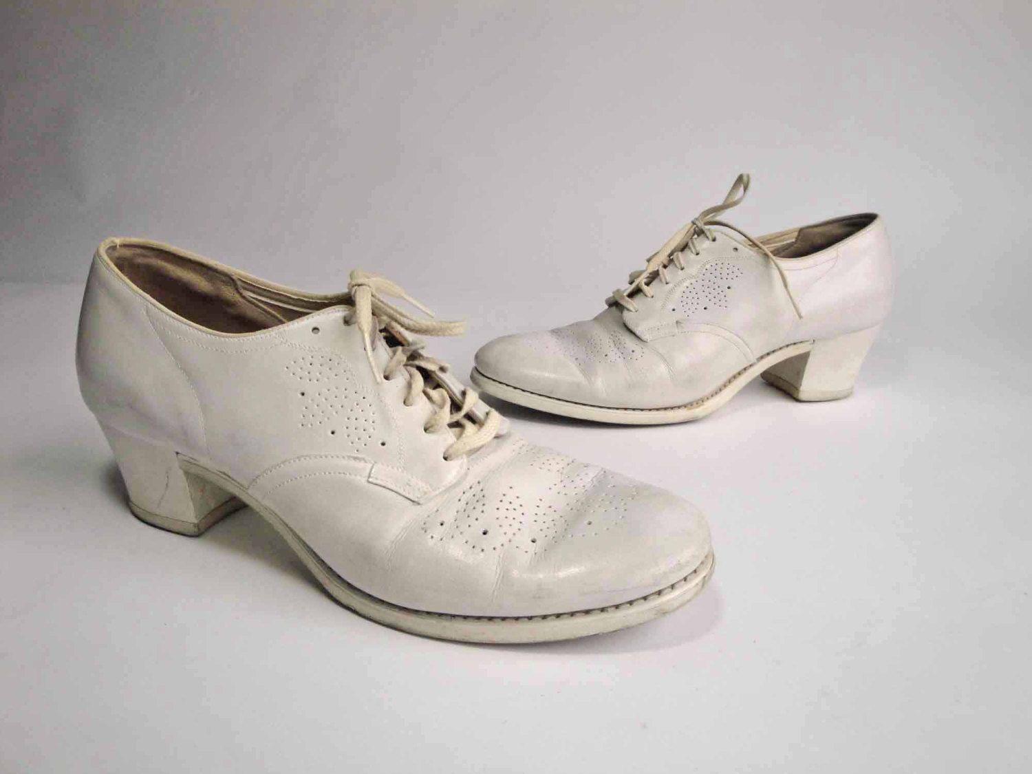 Red Cross Shoe Logo - Vintage 1940s Shoes // The Oh Nurse White Perforated Oxford Red