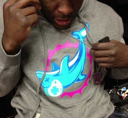 Cool Dolphin Logo - Frank Gore wears dead Dolphins logo on shirt after game Picture