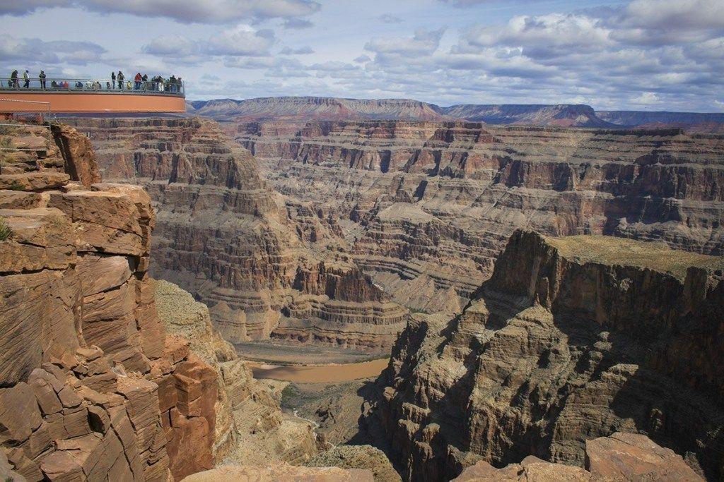 Grand Canyon Skywalk Logo - Grand Canyon Skywalk: Pros and Cons of the adventure