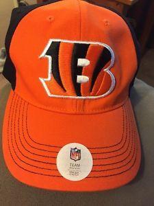 Bengals B Logo - CINCINNATI BENGALS NFL Team Apparel Tiger B Logo 1 Size Stretch Hat ...