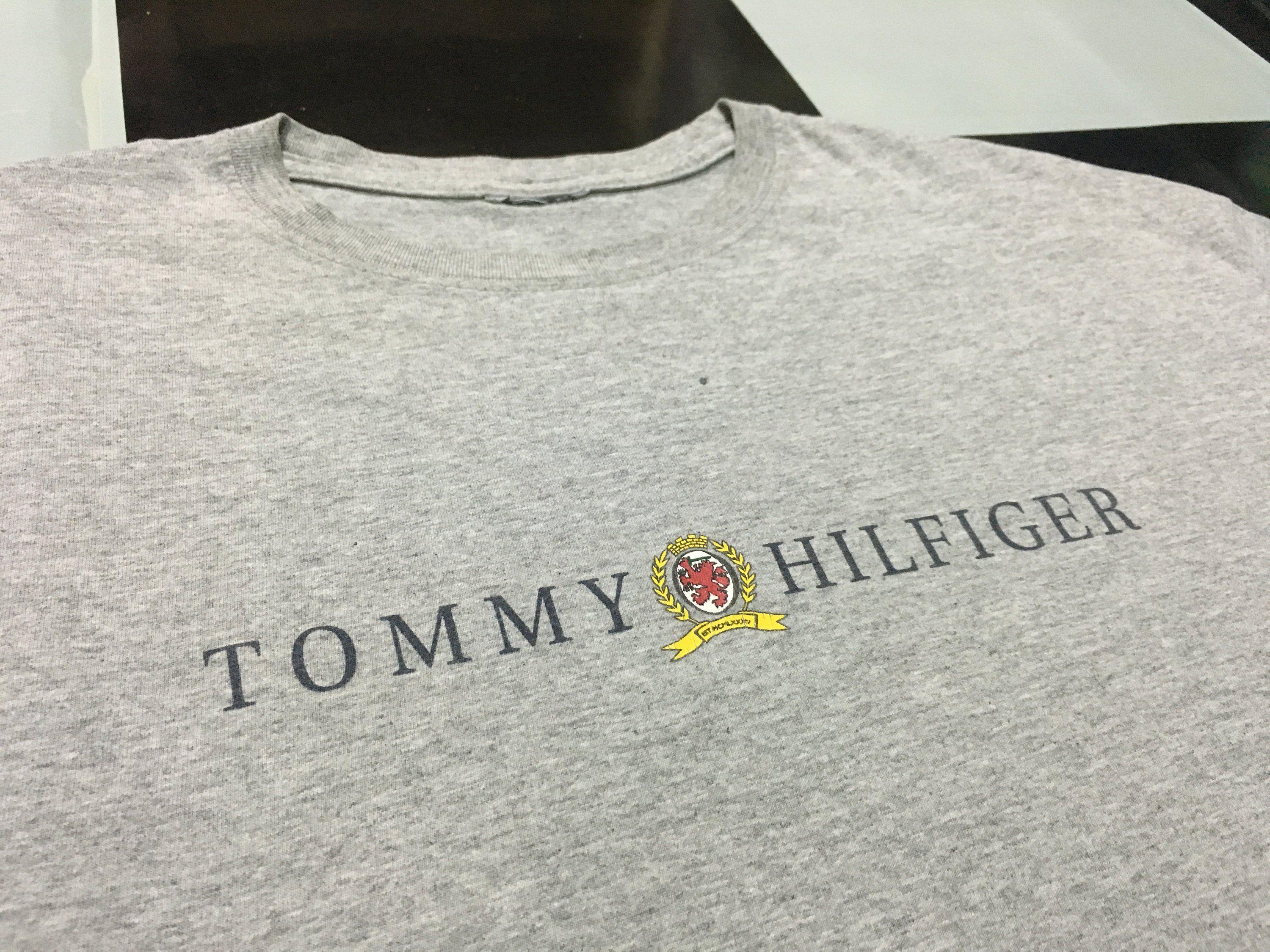 Tommy Hilfiger Lion Logo - Vintage Tommy hilfiger t shirt spell out logo lion crest Gray Size L