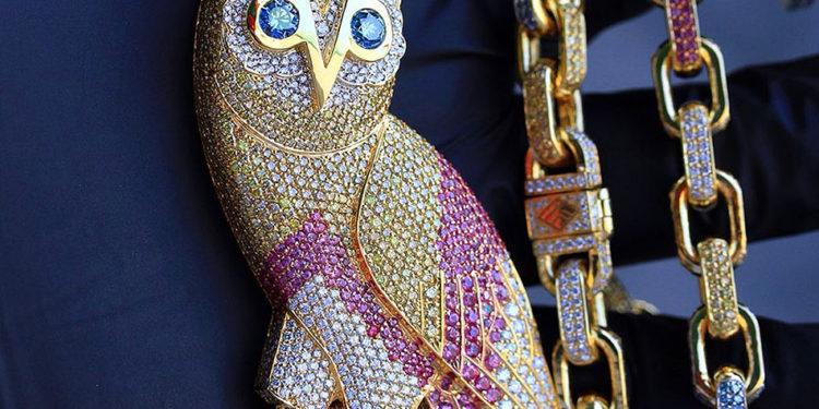 Drake OVO Logo - Drakes New OVO Owl Chain Costs $000