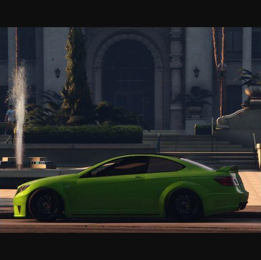 Lime Green C Gaming Logo - Lime green C/E-Class Coupe Hybrid resting in sunny GTA Online.