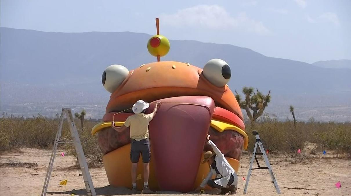 Durr Burger Logo - Durr Burger' Landmark from Popular Video Game 'Fortnite Causes Stir ...