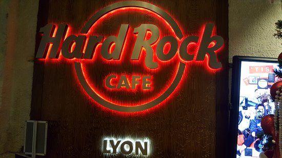 Red Qu Logo - Même logo qu'ailleurs. of Hard Rock Cafe Lyon, Lyon