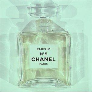 Chanel 5 Perfume Logo - Chanel No 5: The story behind the classic perfume