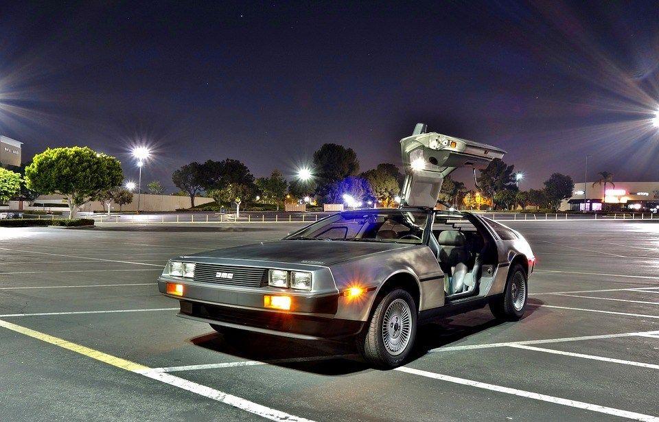 DeLorean Car Logo - DeLorean Widow Loses Bid for 'Back to the Future' Royalties