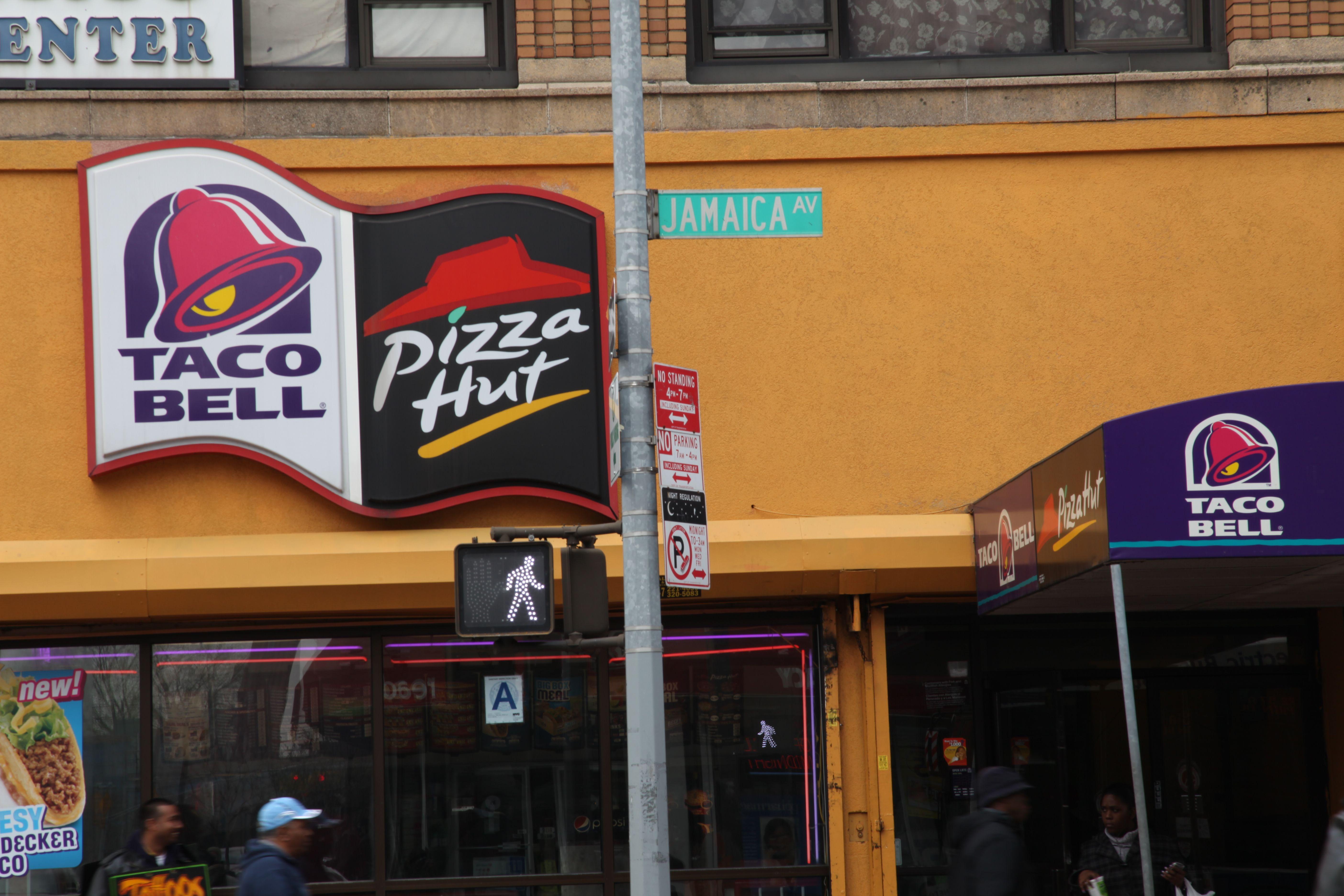 Pizza Hut Taco Bell Logo - Jamaica Avenue: Eat at the Combination Pizza Hut & Taco Bell ...