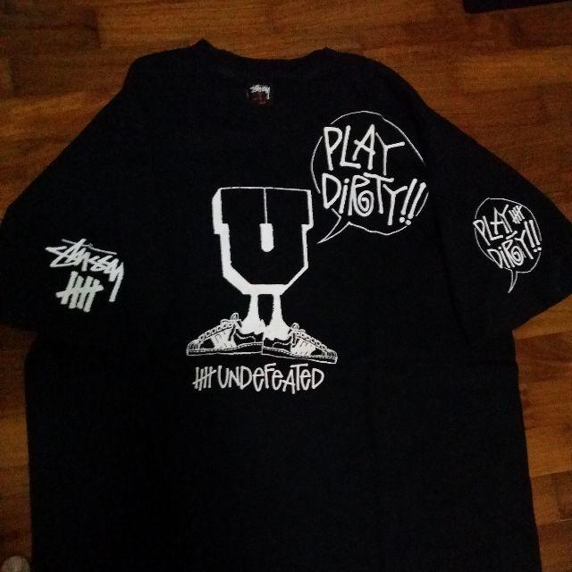 Undefeated Stussy Logo - Stussy X Undefeated Tokyo Play Dirty Tee, Men's Fashion on Carousell