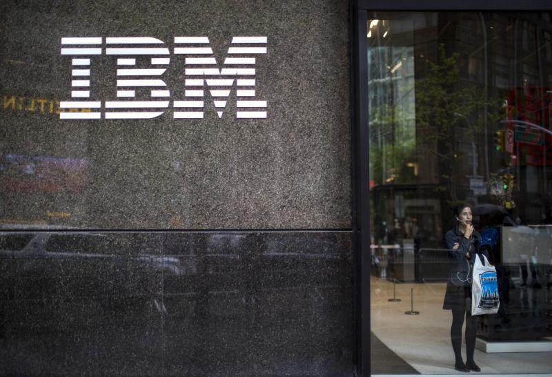 IBM Building Logo - IBM reports first revenue growth since 2012
