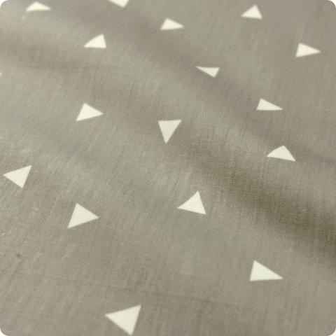 Grey and White Triangle Logo - UK Fabric Store - Grey Triangle Geometric 100% Cotton Quilt Material ...