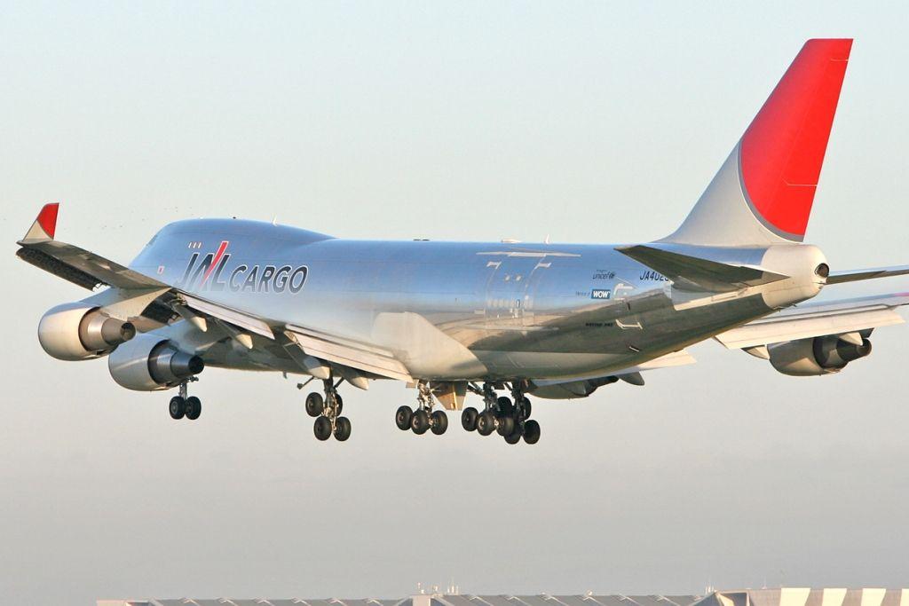 JAL Cargo Logo - JAL Cargo revenues up on international growth ǀ Air Cargo News