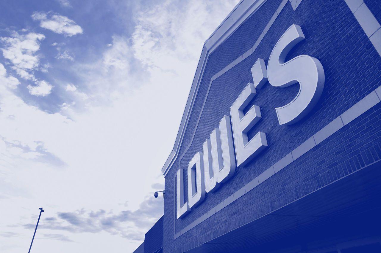 Lowes Depot Logo - Home Depot and Lowe's Insiders Ramp Up Stock Buys - Barron's