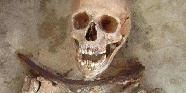 Vampire Skull Logo - Vampire' Skeleton Mystery May Finally Have Been Solved | HuffPost