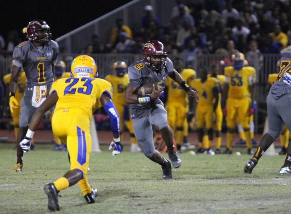 Hallandale Chargers Youth Football Logo - Hallandale Chargers start fast, rout Northwestern Bulls | Miami Herald