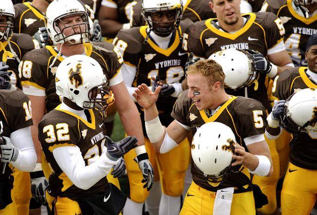 Brown and Yellow Team Logo - College Football's 15 Worst Uniform Color Combinations | Bleacher ...