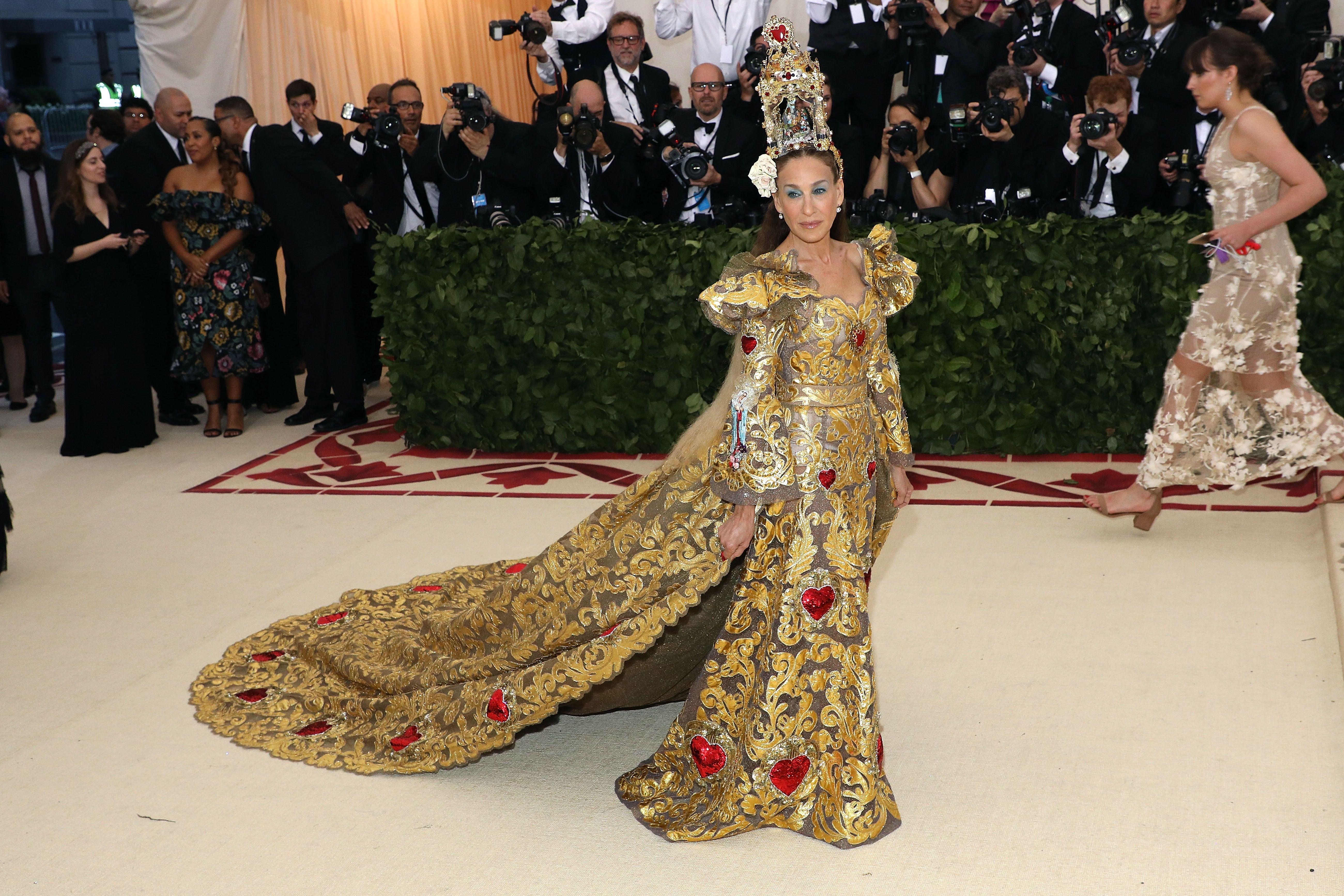 Jewish Couture Logo - The Best Dressed Jewish Celebrities At The Met Gala – The Forward