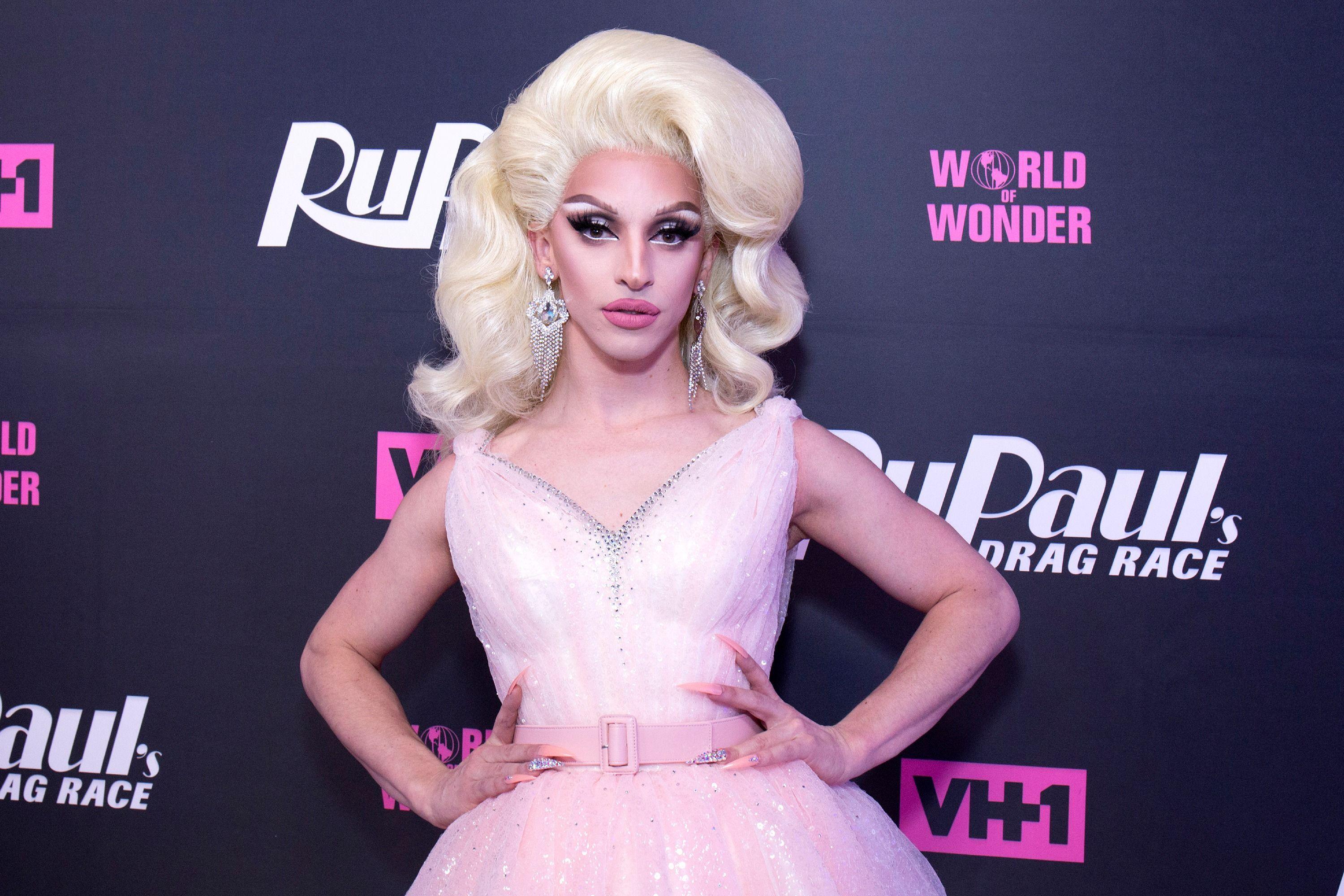 Jewish Couture Logo - Miz Cracker Is Jewish Drag Queen on Rupaul's Drag Race – The Forward