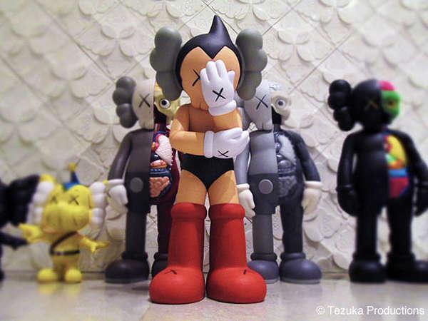 Kaws Astro Logo - Street Artist Painted Toys : KAWS Astro Boy Figure