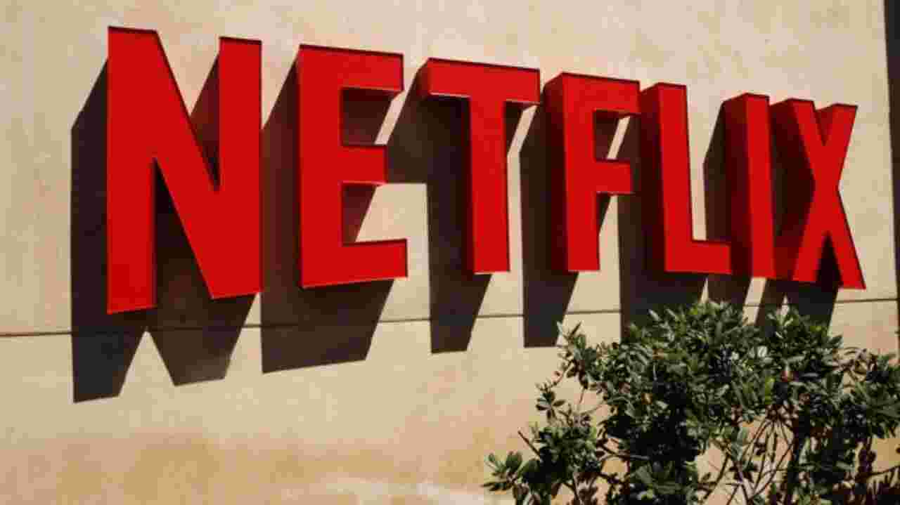 Netflix Graphic Logo - Netflix: 10 handy things you probably don't know Netflix can do