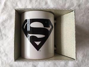 White Pyramid Logo - DC Comics Superman Logo Mug Black and White - Pyramid International ...