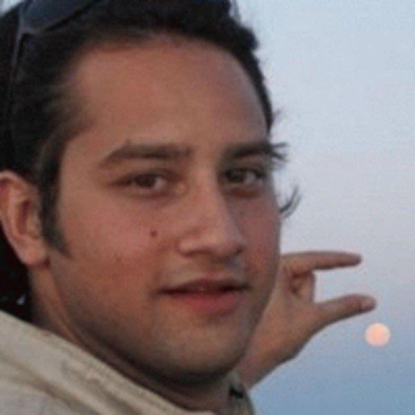 Man Holding Sun Logo - Can You Please Photoshop The Sun Between My Fingers? | Know Your Meme